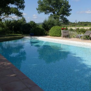 La piscine à débordement sur terrasse