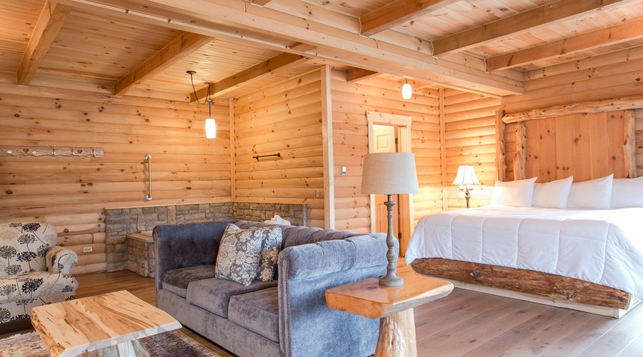 Rabbit's Nest Lodge Unit- Coblentz Country Cabins Living Room