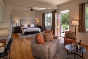 Room & Suite