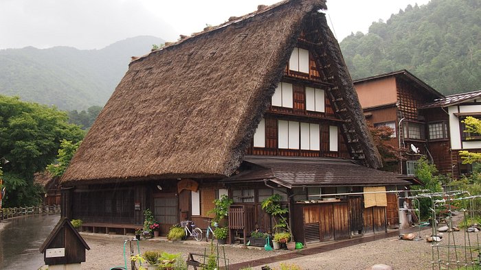 Shirakawa-go Tourist Association