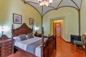 Kamar & Suite