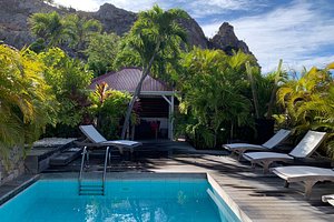 5 St. Barts Hotels With Private Pools, Villas, or Beaches — and Incredible  Views