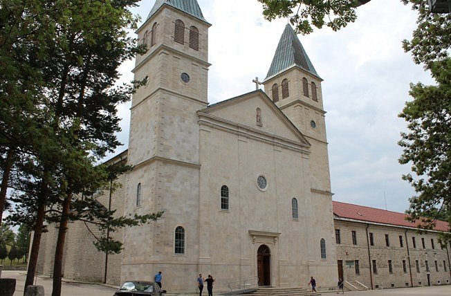 Franjevački samostan sv. Petra i Pavla image