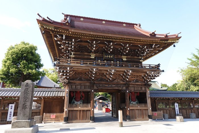 西新井大師(山門)
