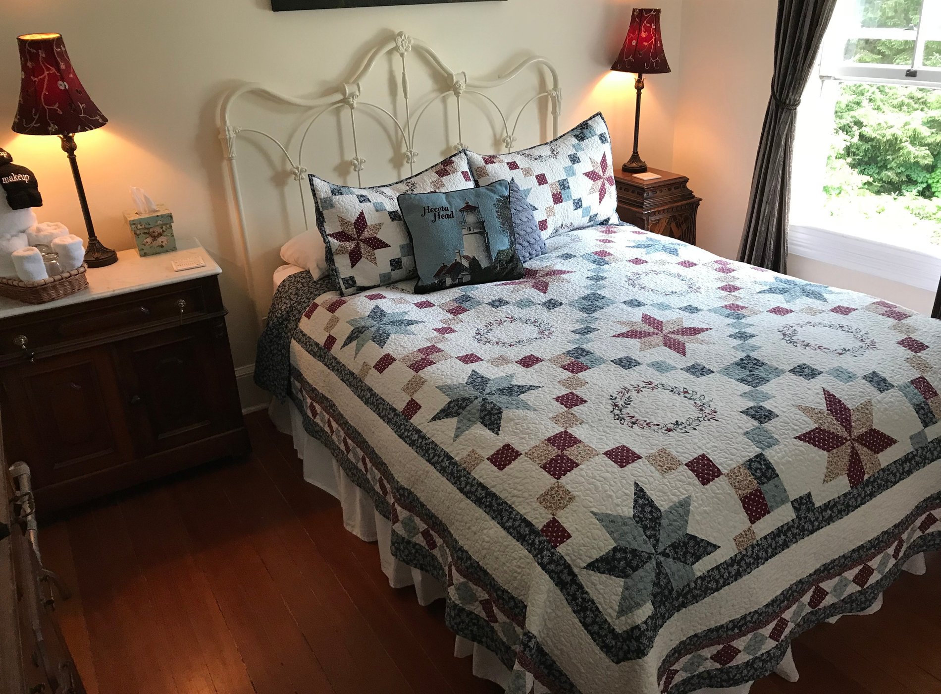 Heceta Lighthouse Bed & Breakfast by null