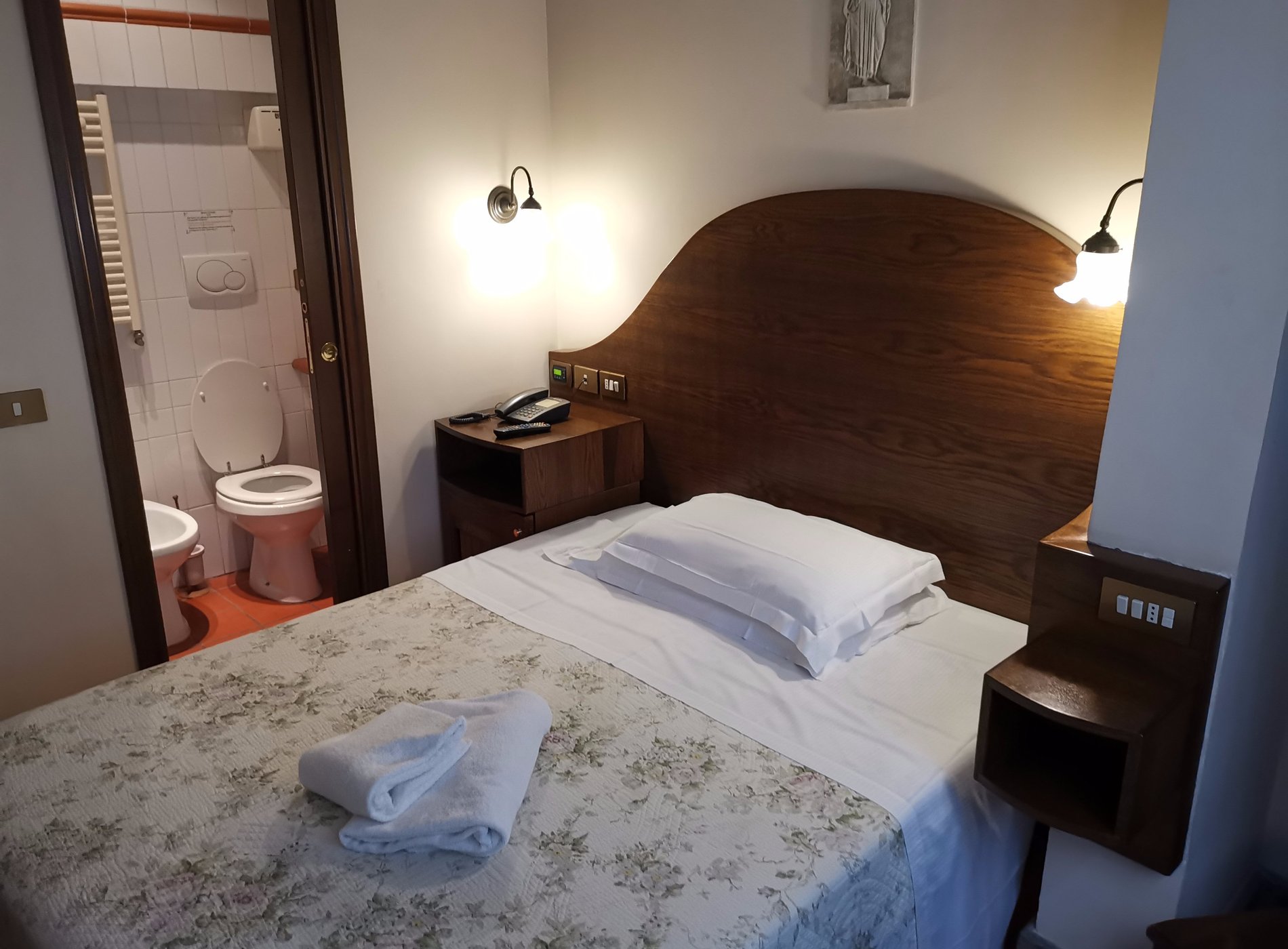 Okapi Rooms by null
