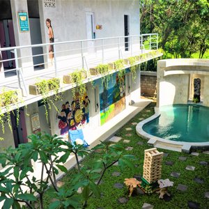 Spacious common area with 6m pool