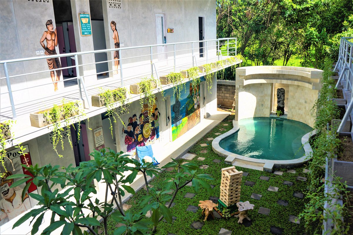 spacious common area Bali travel cost
