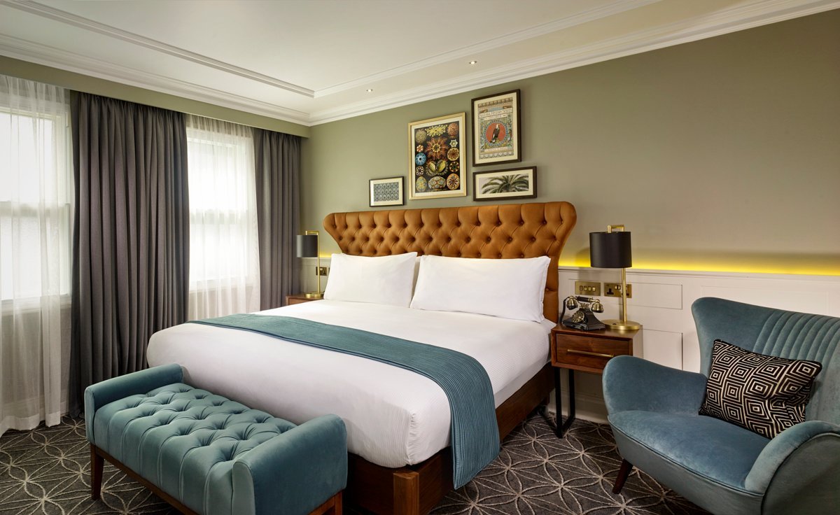 100 Queen S Gate Hotel London Curio Collection By Hilton Rooms   Atrium Luxury King Room 