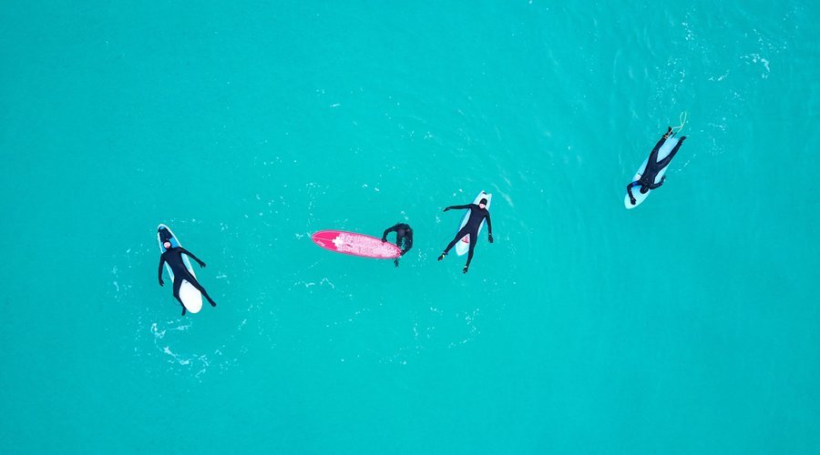 Surfing at Lofoten Beach Camp
Foto: Johny Goerend