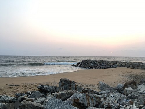 Reaching Golden Island - Picture of Ponnumthuruthu Island, Varkala Town -  Tripadvisor