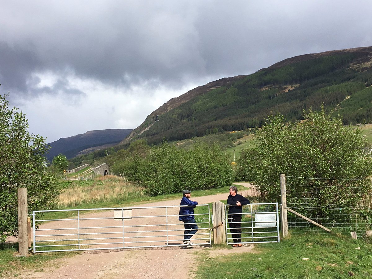 highland tour guide