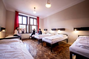 Room & Suite