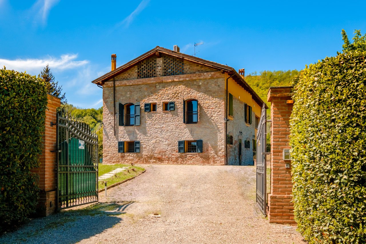 B&B LA QUERCIA - Updated 2024 Prices & Inn Reviews (Sasso Marconi ...