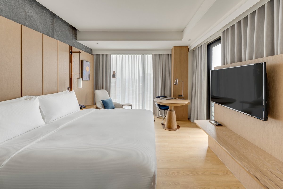 DOUBLETREE BY HILTON TAIPEI ZHONGSHAN - Updated 2022 Prices & Hotel ...