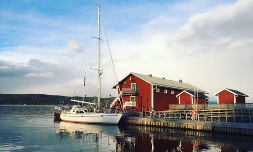 Kajkanten sett från gästbryggan