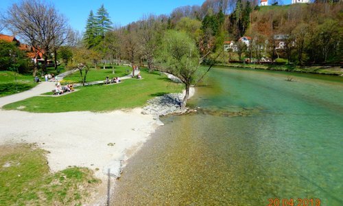 UN LUNGOFIUME INCREDIBILE