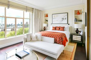 Room & Suite