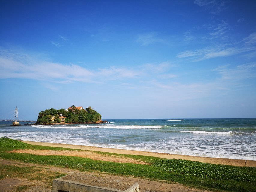 Пляж Матара Шри Ланка. Матара Шри Ланка набережная. Матара Шри Ланка фото. Матара шри ланка