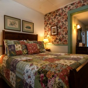 Room 2 - Stems & Petals