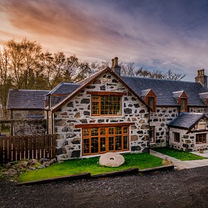 The Historic Edinbane Lodge was constructed in the 16th century.