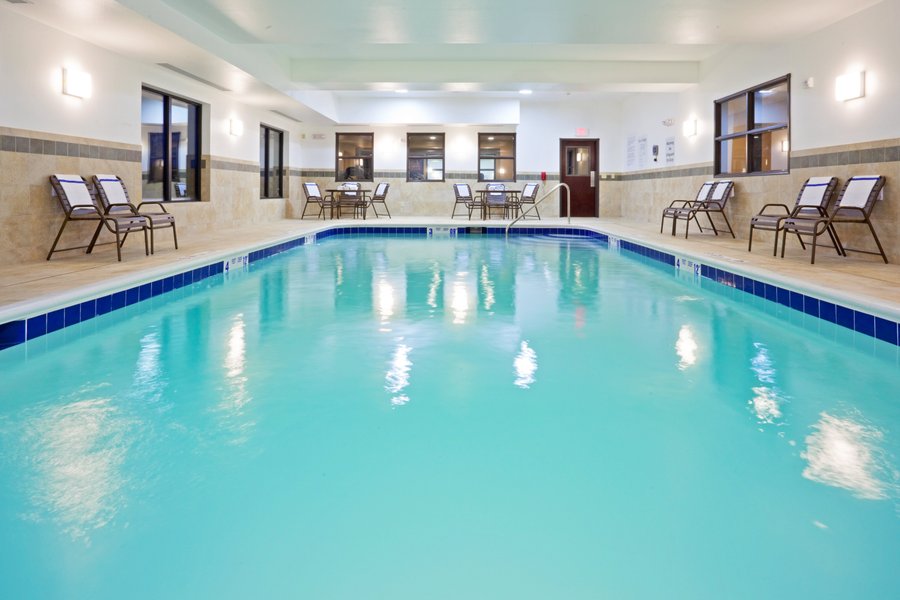 HOLIDAY INN EXPRESS HOTEL & SUITES SYRACUSE NORTH - AIRPORT AREA $87 ...