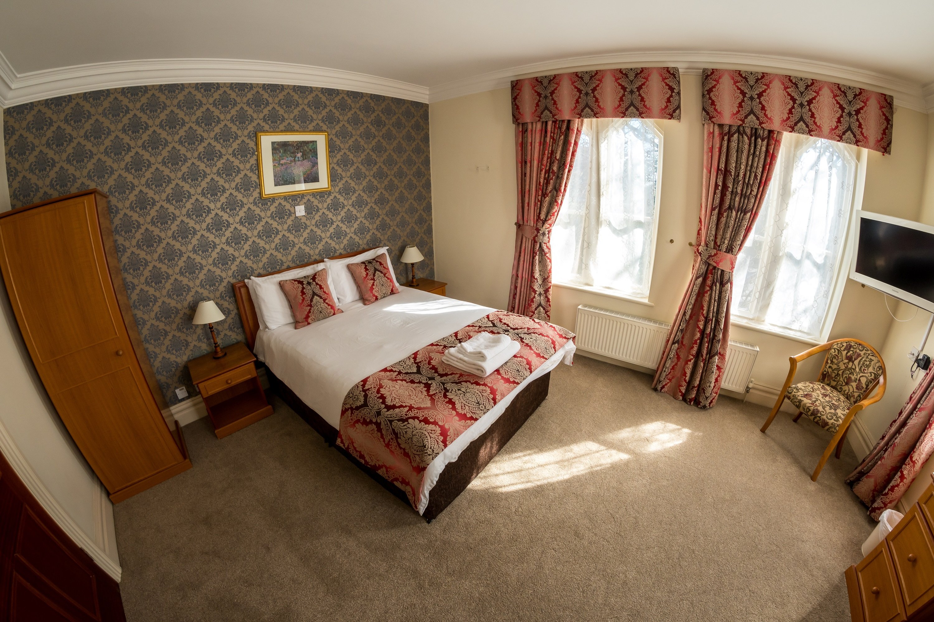 Farnley Tower Guesthouse Rooms: Pictures & Reviews - Tripadvisor