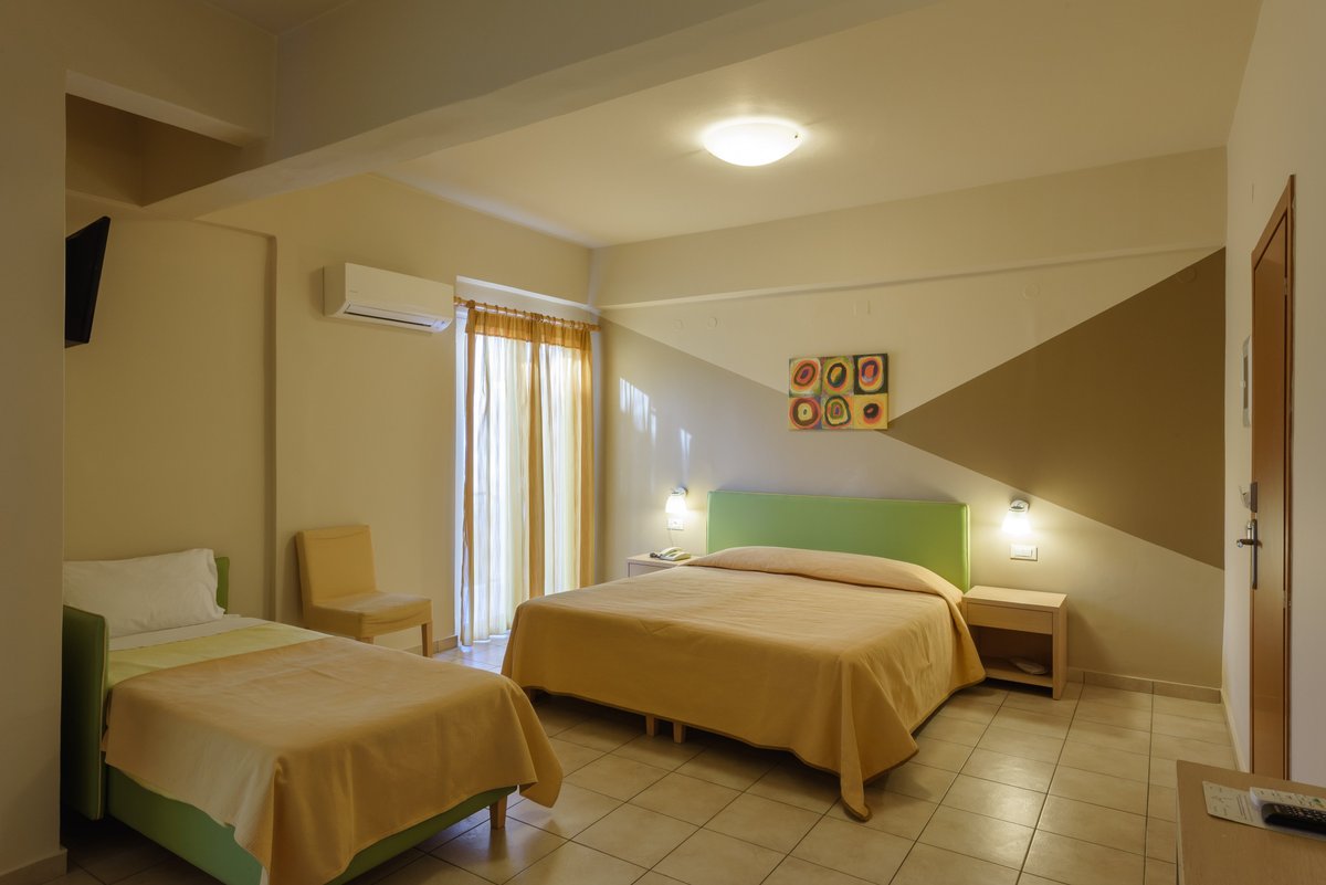 Park Hotel Nafplio Bar or Lounge: Pictures & Reviews - Tripadvisor