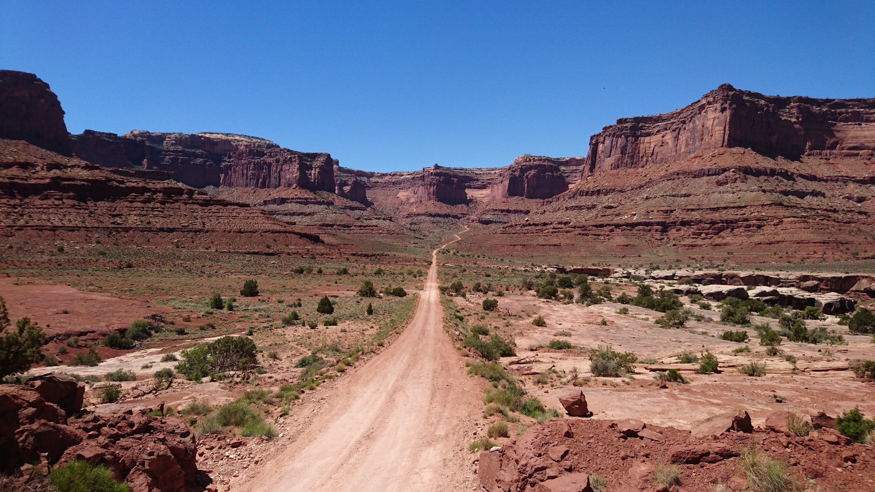 White crack outlet campground