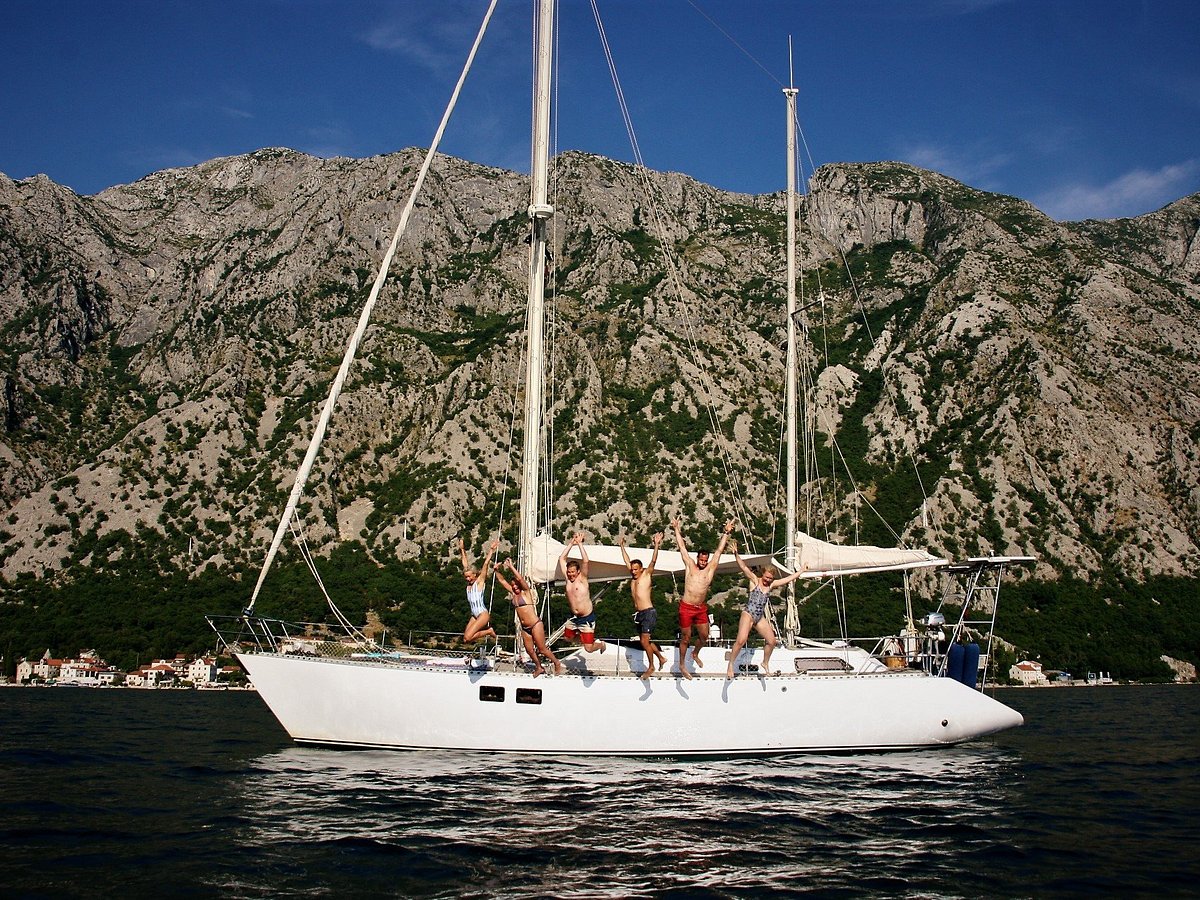 google review yacht monty b