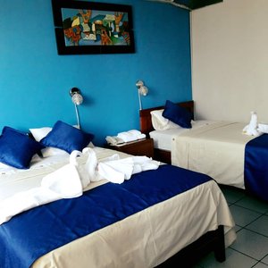Contamos con habitaciones de todo tipo, ideales para viajes de negocios o viajes en familia, por supuesto con la mayor comodidad y el mejor servicio.😉  Visítanos en Av.León Velarde esq. c/ Jr. Gonzáles Prada #290 Puerto maldonado.  PAITITI HOSTAL http://paititihostal.com/ Para hacer tus reservas: escríbenos a 📧reservas@paititihostal.com o llámanos al📱993543911 o 📞(082) 572567 - (082) 574667