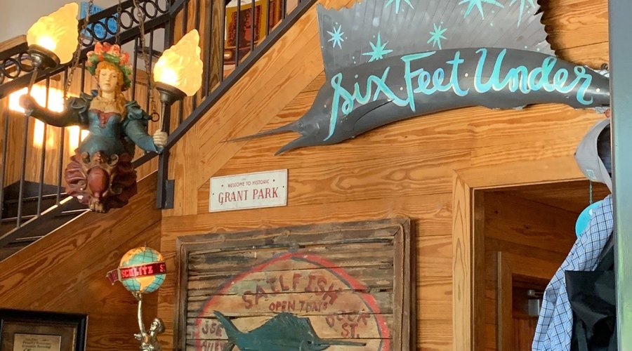 Six Feet Under Pub & Fish House