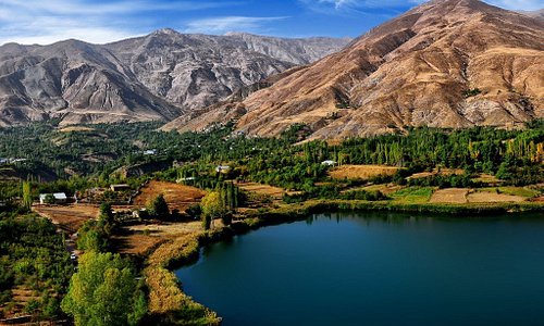 A vast view of beautiful nature in Iran. Araparvaz soha Travel Agency is here to help you discover these wonderful places.