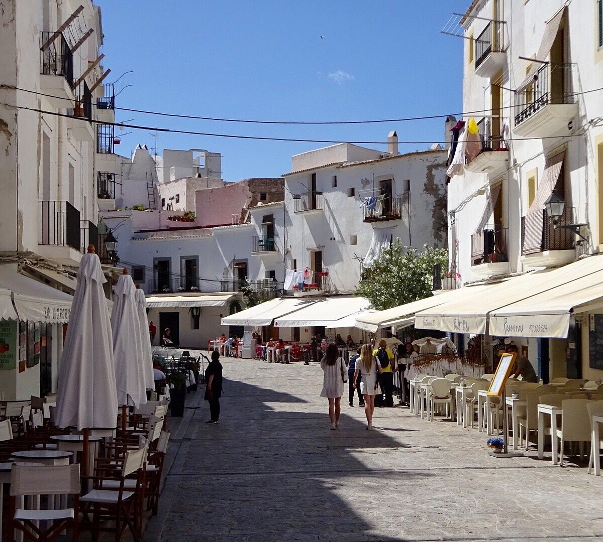 Resort guide for Ibiza Town (Eivissa)