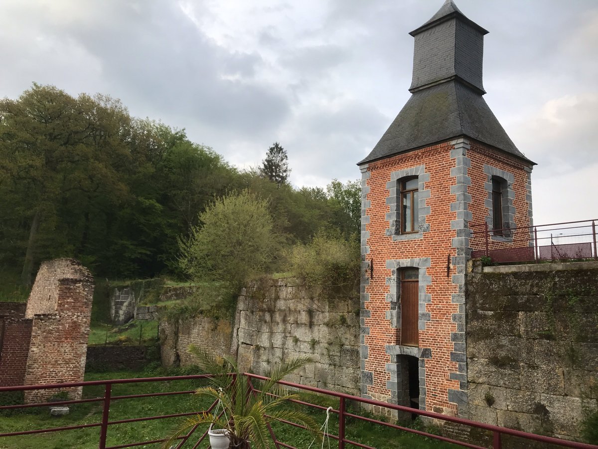 CHATEAU DE LA MOTTE (AU139) 2022 Prices & Reviews (Liessies, France