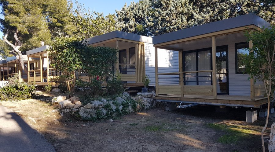 Nos mobil-homes SUNSET, nouveauté de l'année 2019.
https://www.camping-le-mas.com/sunset-mobilhome-4-6/
