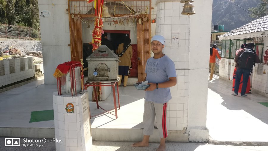 Front gate to shivling 
