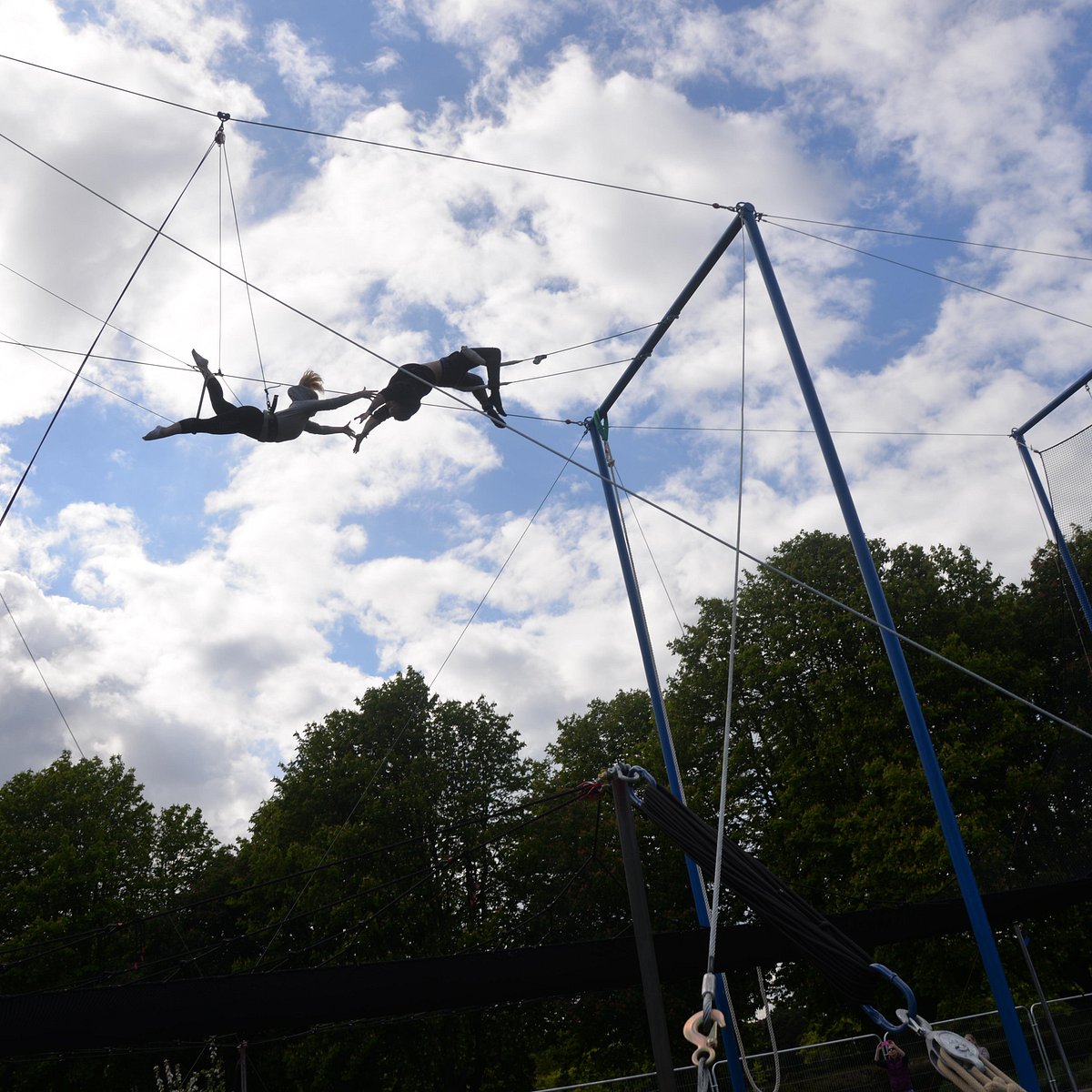 Flying trapeze