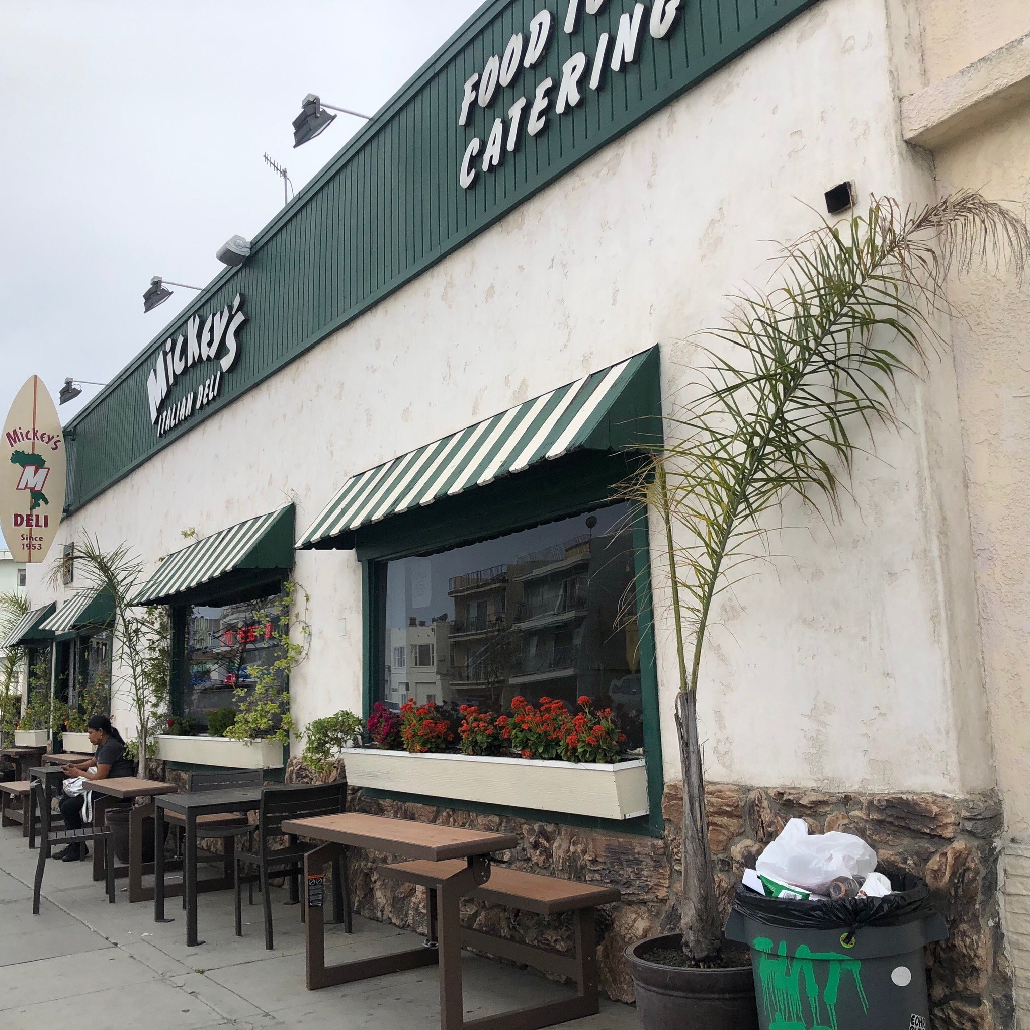 Delicious Pizza in Hermosa Beach, CA: A Taste Journey