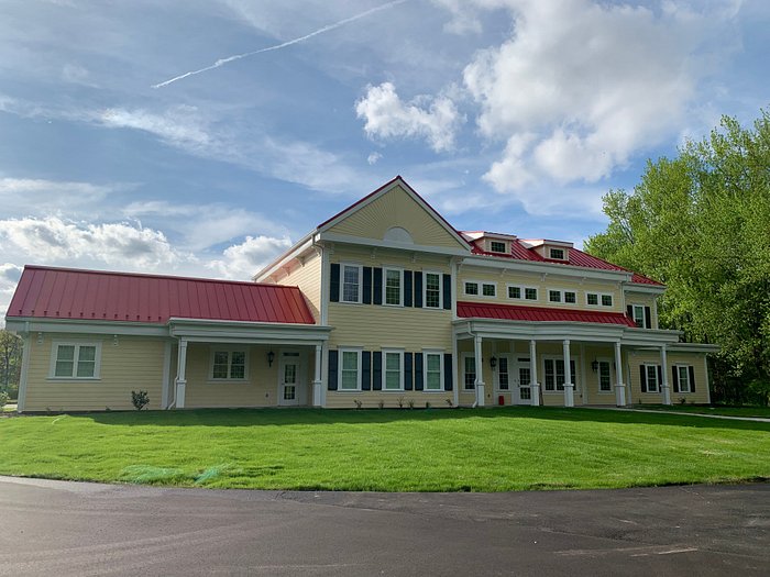 THE WHITTAKER INN Updated 2024 Prices & Lodge Reviews (West Lafayette