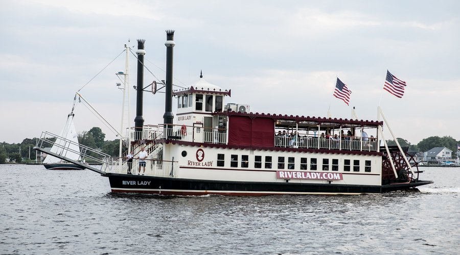 Sailing on the Toms River