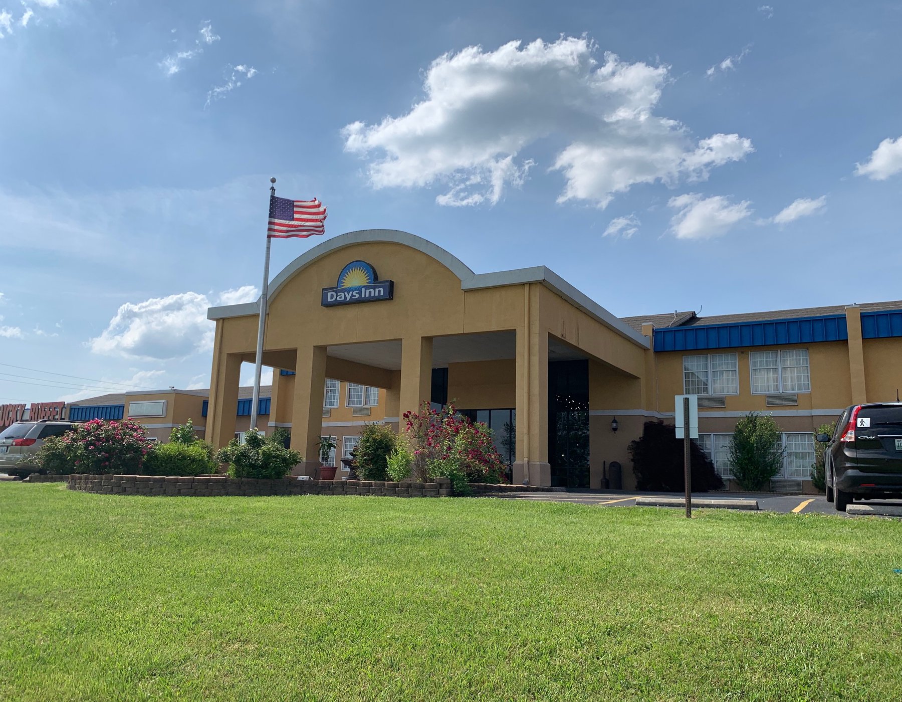 Days Inn by Wyndham Madisonville image