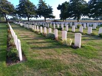 Le Touret Military Cemetery and Memorial (Richebourg) - Tripadvisor