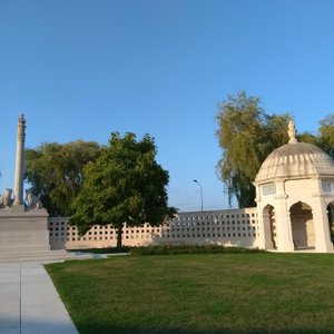 Le Touret Military Cemetery and Memorial (Richebourg) - Tripadvisor