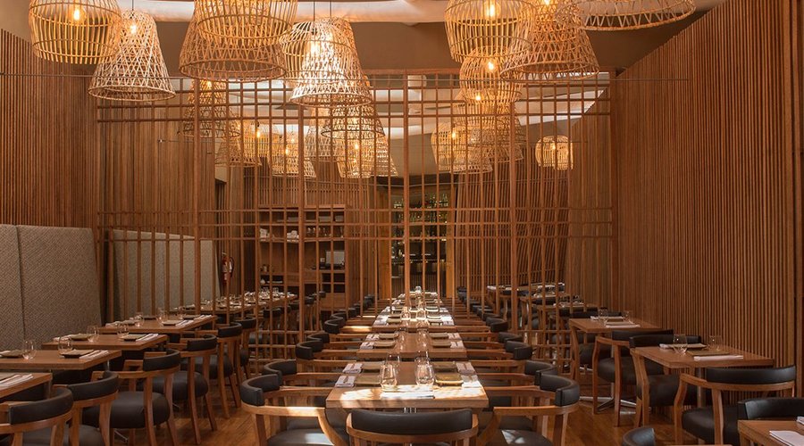Nuestro amplio salón recién remodelado te espera, para presentarte las expresiones más puras de la cultura Nikkei Peruana, en un ambiente tranquilo y agradable.

