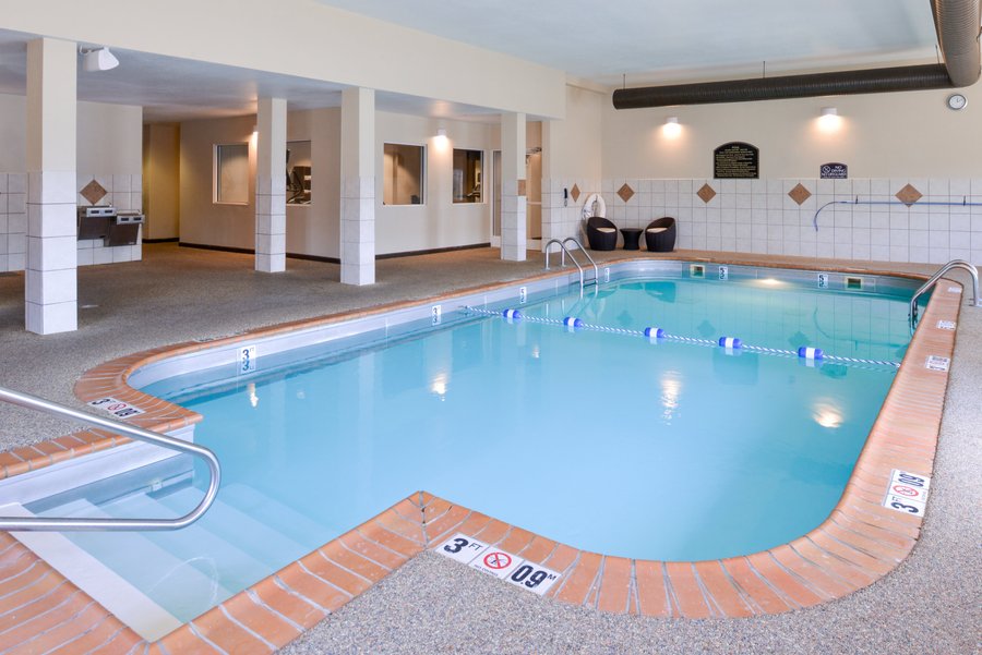 HOLIDAY INN POPLAR BLUFF $84 ($̶1̶0̶6̶) - Updated 2020 Prices & Hotel ...