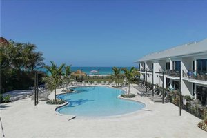 Piscine et plage