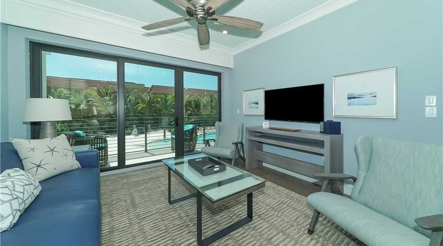 Gulf View Suite 210 Living Room
