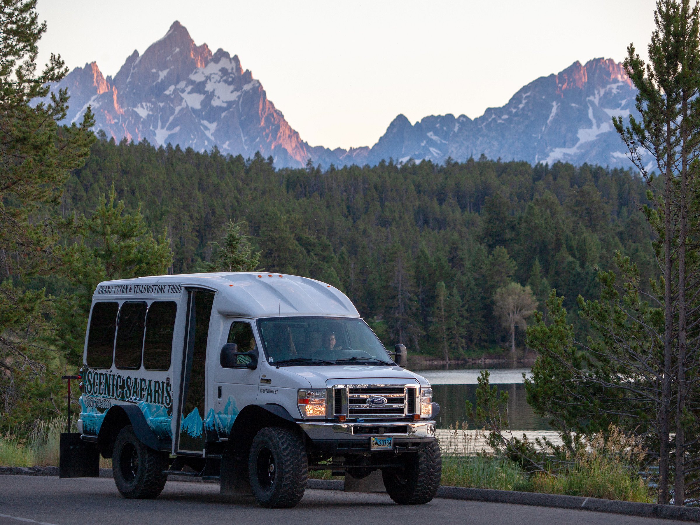 scenic safaris jackson wy