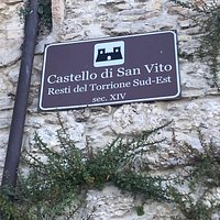 Resti del Torrione del Castello di San Vito.